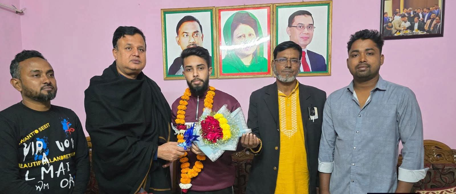 কাহালুতে ইউনিয়ন ছাত্রশিবিরের সেক্রেটারির বিএনপিতে যোগদান। 