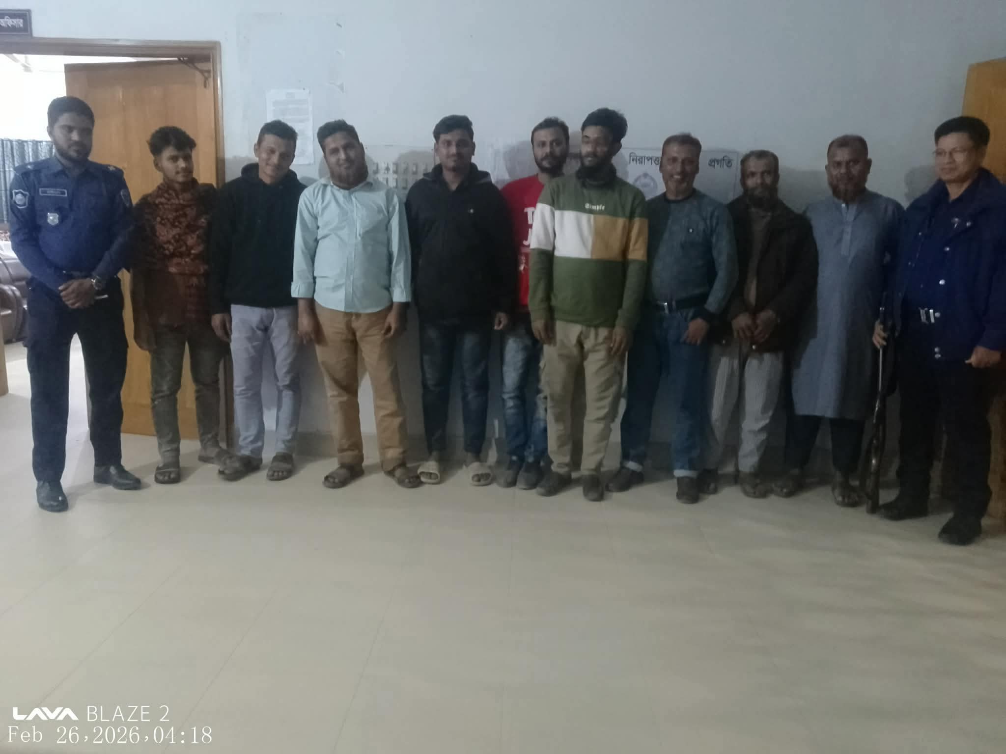 কুমিল্লা নিমসার কাঁচাবাজারে টোলের নামে চাঁদাবাজি, যৌথ অভিযানে আটক-৯