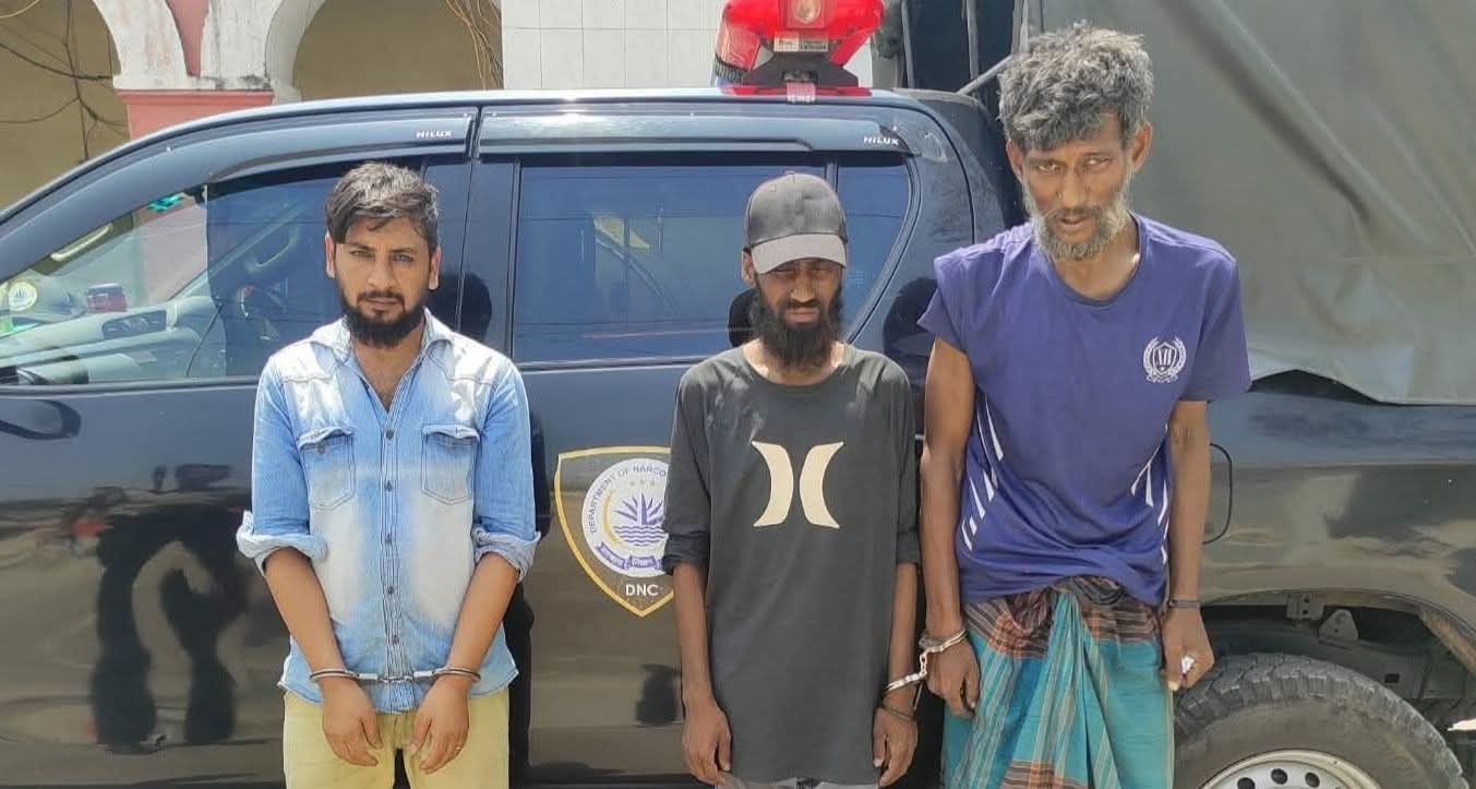 বগুড়ায় গাঁজা ও ট্যাবলেট সেবনের অপরাধে গ্রেফতার-৩ : দুই মাস বিনাশ্রম করাদন্ড প্রদান 