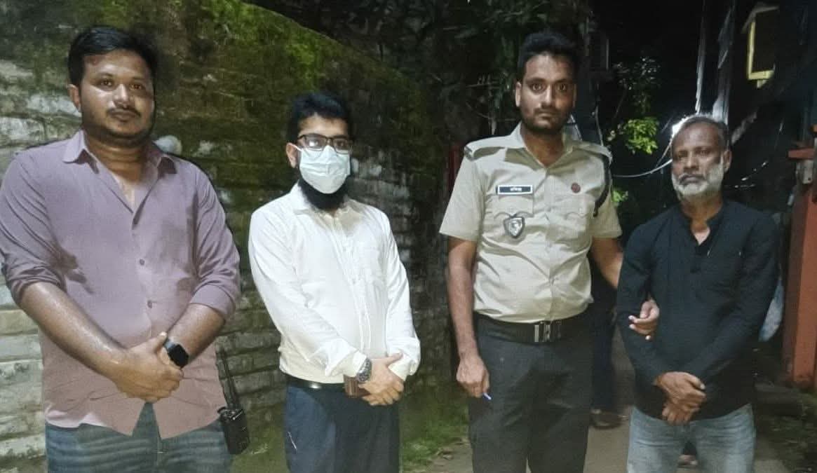 বগুড়ায় ৫ গ্রাম গাঁজাসহ আতা গ্রেফতার ভ্রাম্যমাণ আদালতে সাজা প্রদান