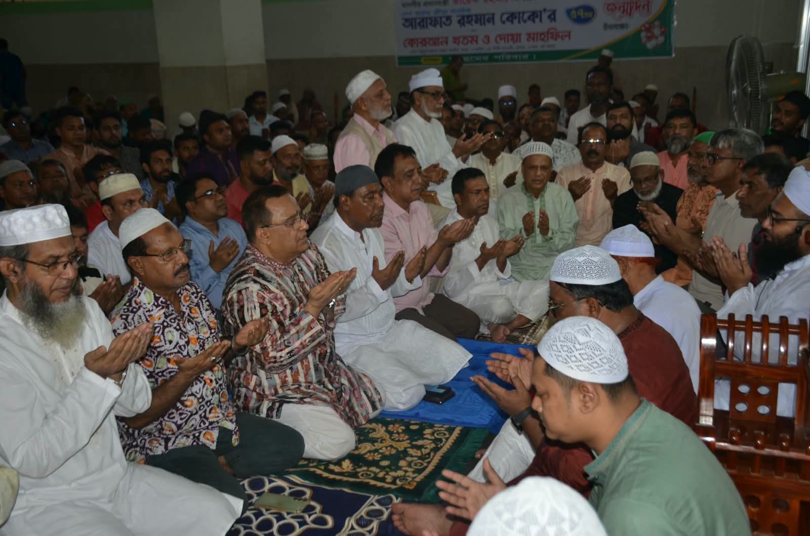 বগুড়ায় আরাফাত রহমান কোকোর জন্মদিনে পরিবারের দোয়া মাহফিল